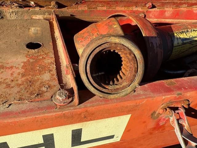 Image of Gehl 1000 equipment image 4