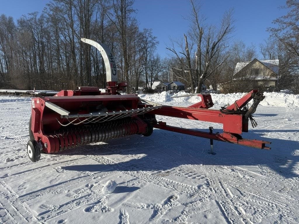 Gehl 1075 Equipment Image0