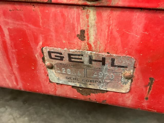 Image of Gehl 120 equipment image 4