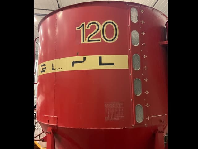 Image of Gehl 120 equipment image 3