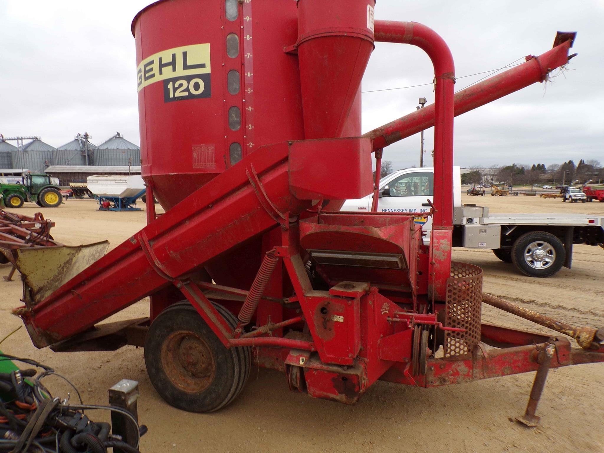 Gehl 120 Equipment Image0