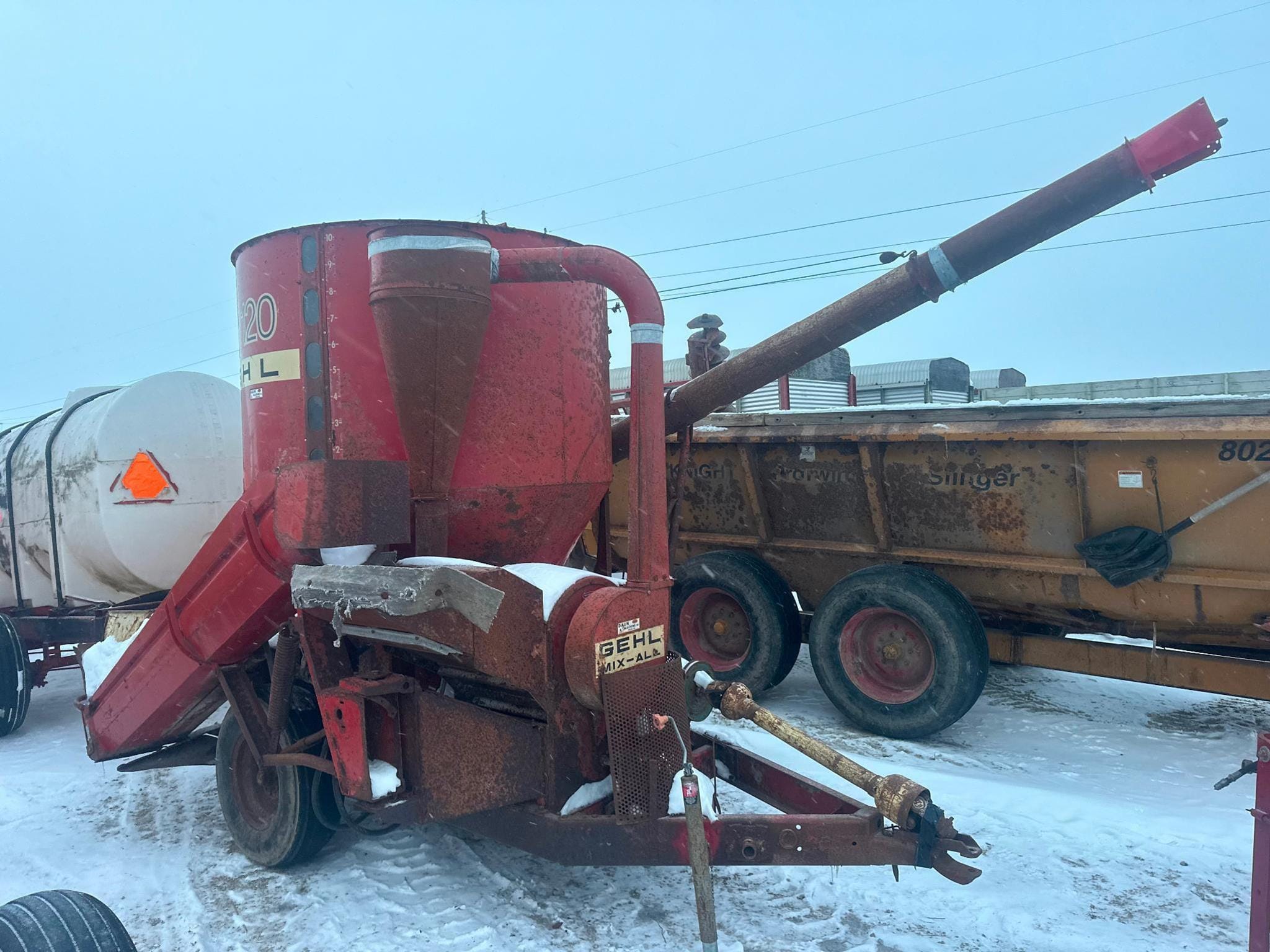 Gehl 120 Equipment Image0