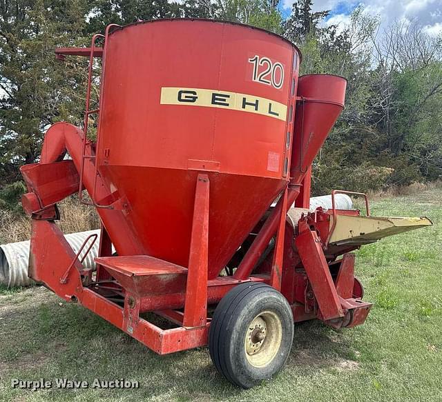 Image of Gehl 120 equipment image 4