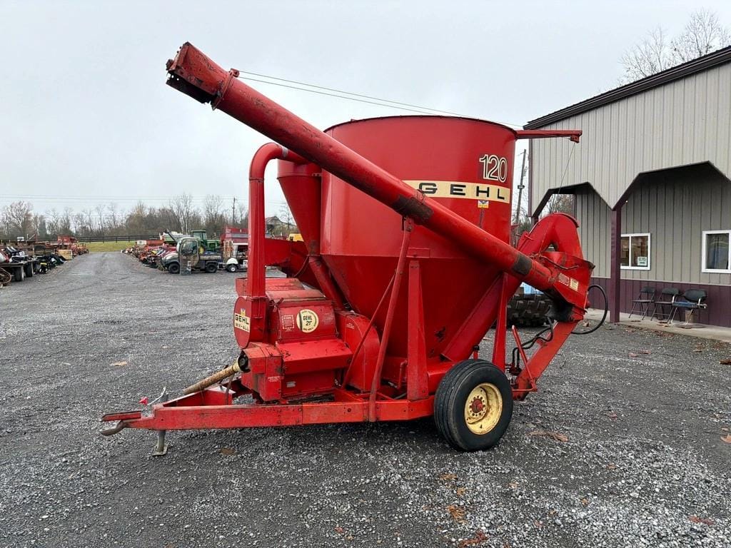 Gehl 120 Equipment Image0