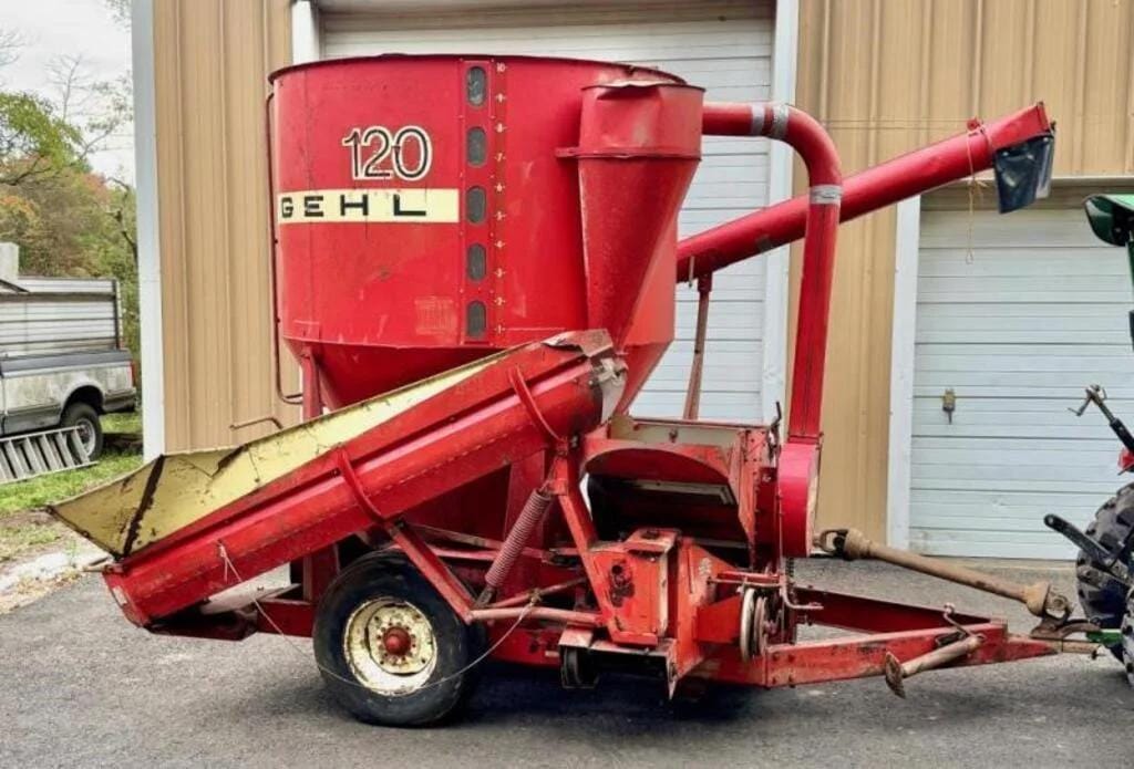 Gehl 120 Equipment Image0