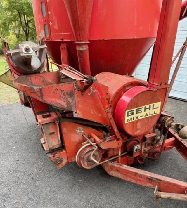 Image of Gehl 120 equipment image 1