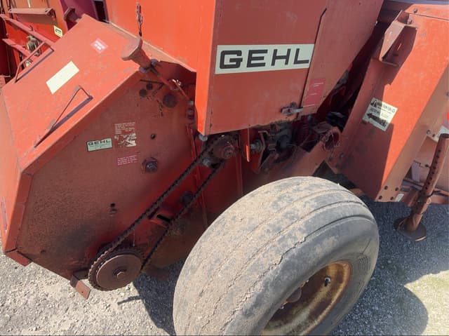 Image of Gehl 1200 equipment image 2