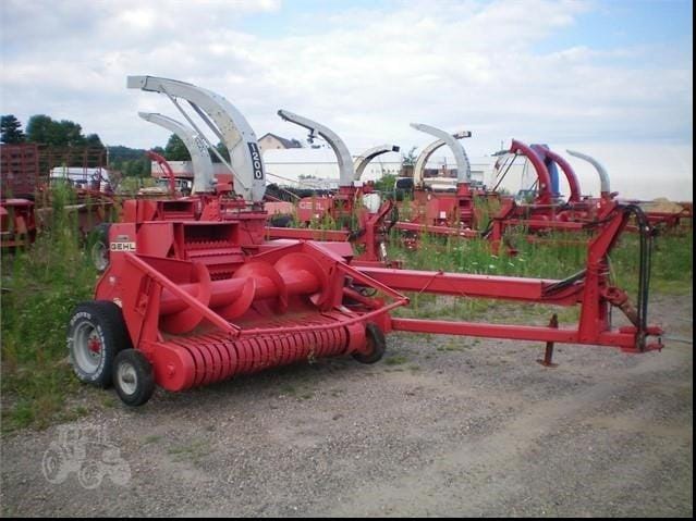 Gehl 1200 Equipment Image0