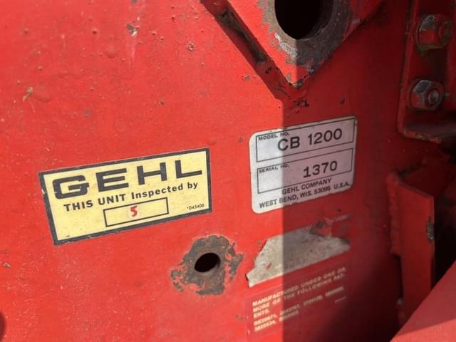 Image of Gehl 1200 equipment image 4
