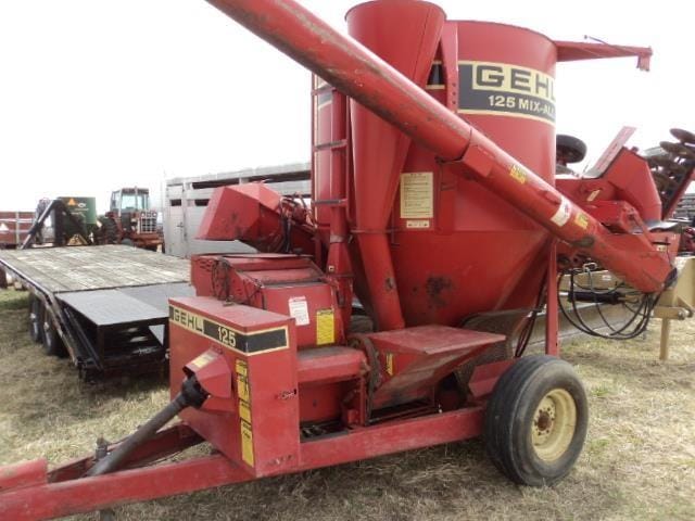 Gehl 125 Equipment Image0