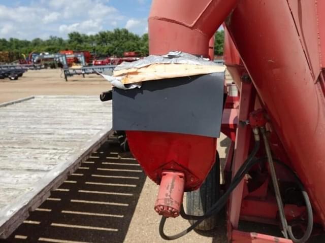 Image of Gehl MX125 equipment image 3