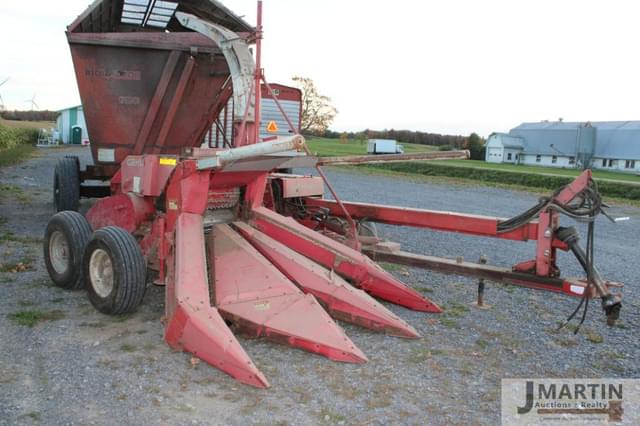 Image of Gehl 1275 equipment image 1