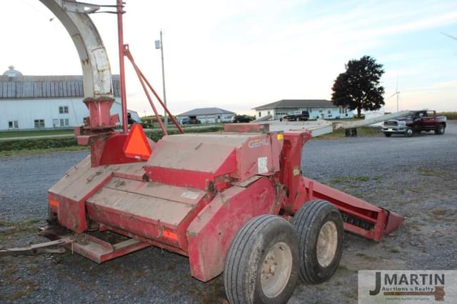 Image of Gehl 1275 equipment image 2
