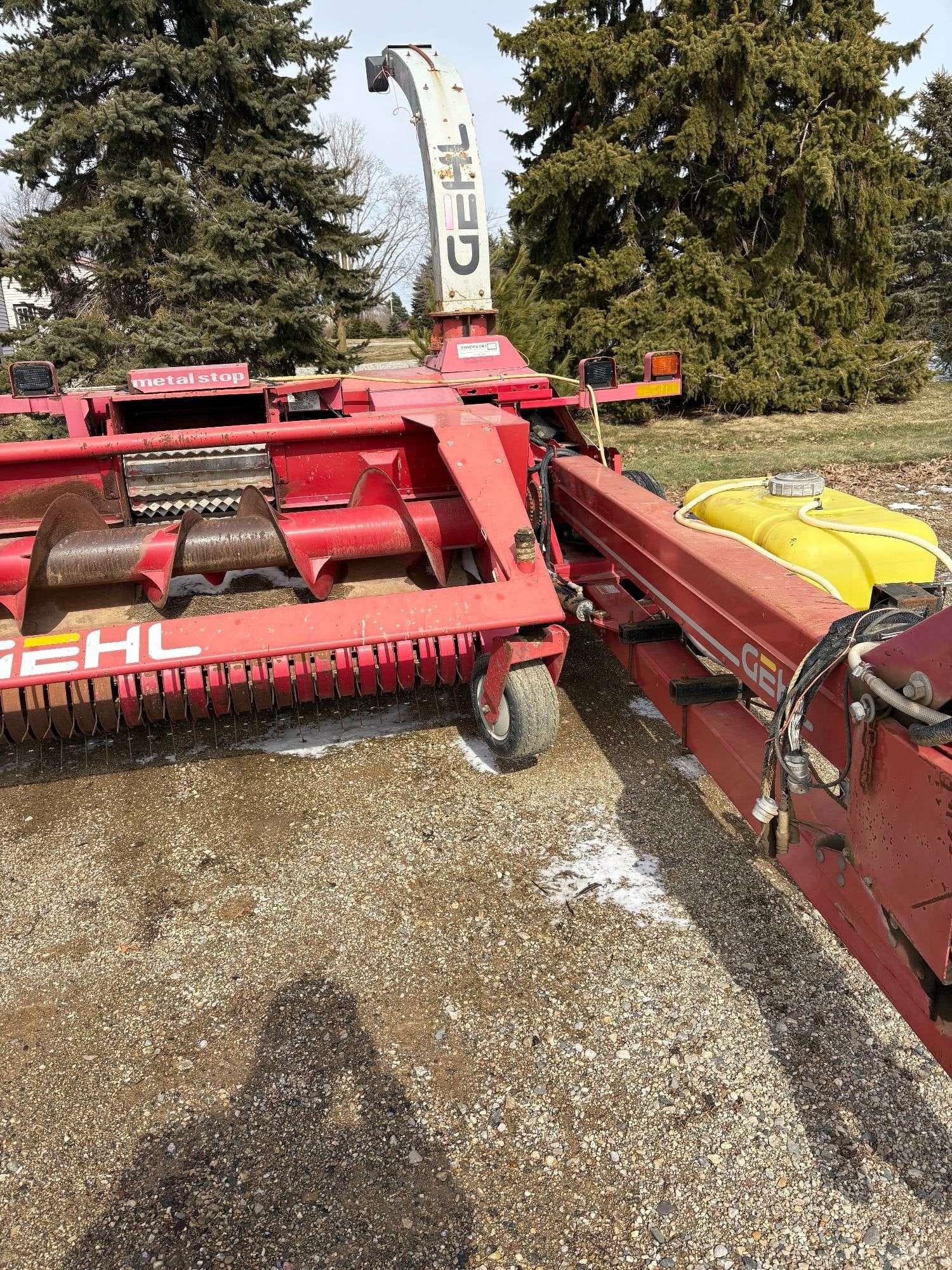 Gehl 1285 Equipment Image0