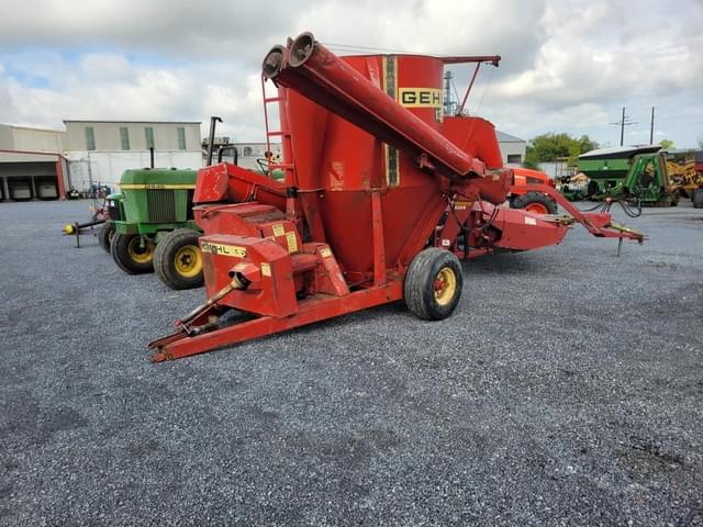 Image of Gehl 135 equipment image 1