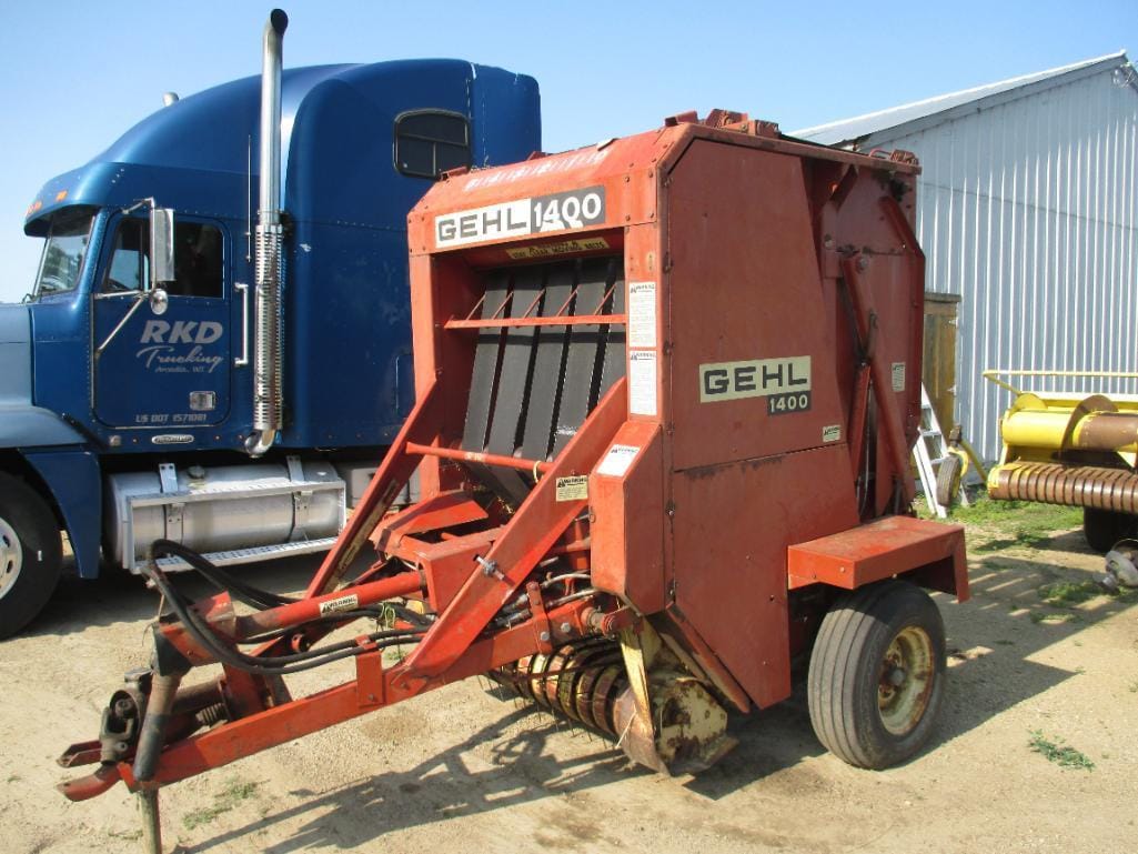 Main image Gehl 1400