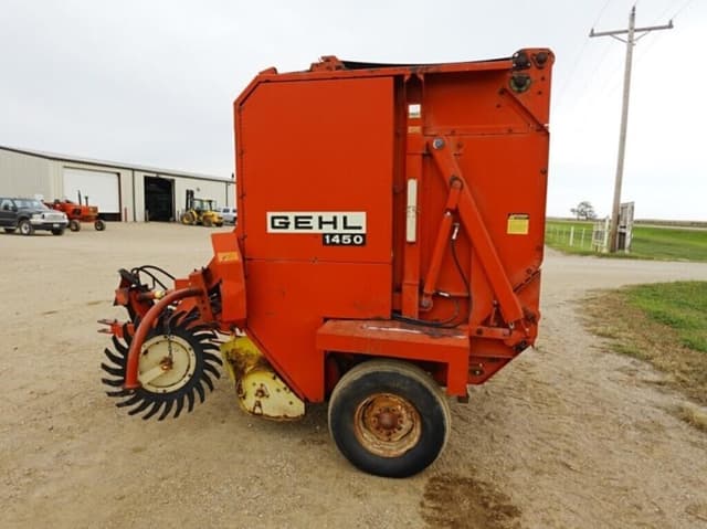 Image of Gehl 1450 equipment image 3