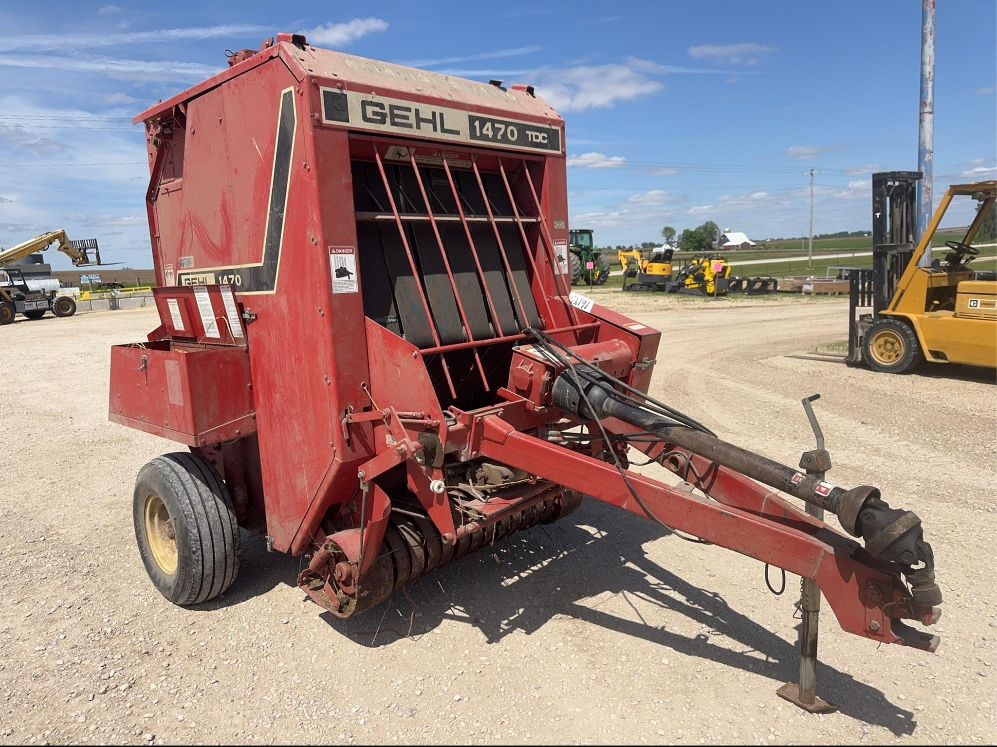 Gehl 1470 Equipment Image0