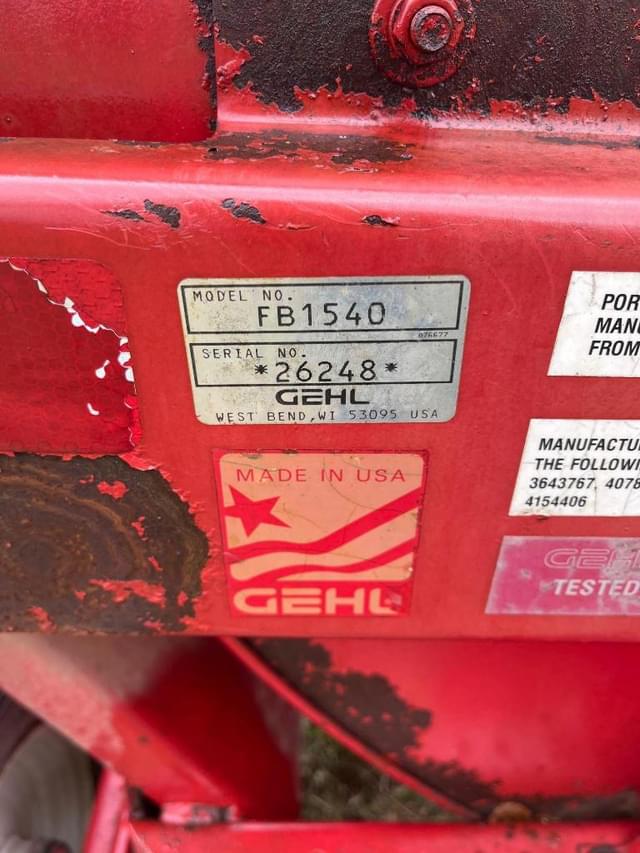 Image of Gehl 1540 equipment image 4