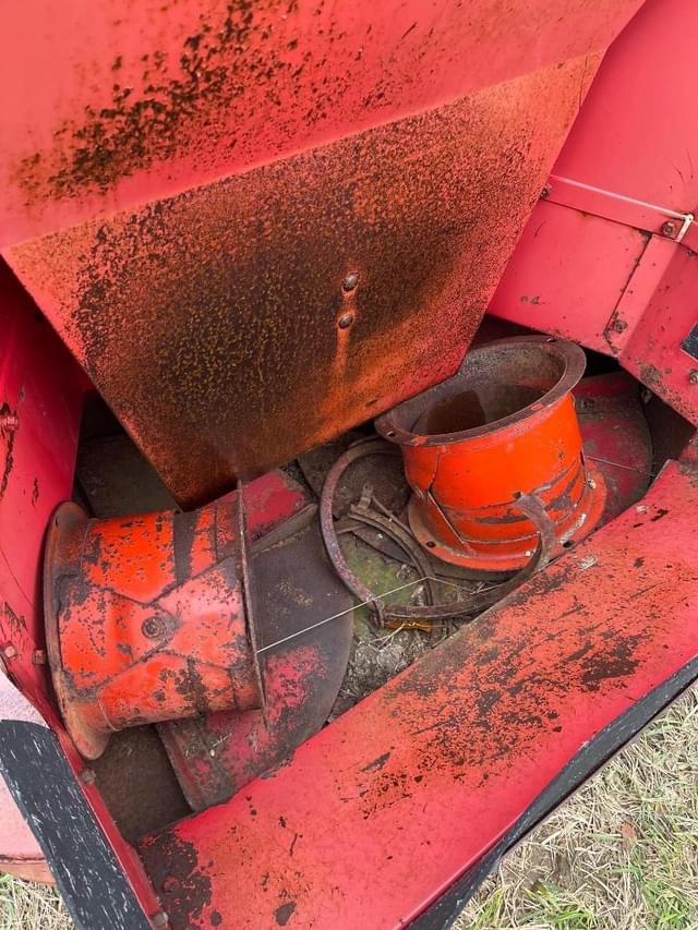 Image of Gehl 1540 equipment image 3