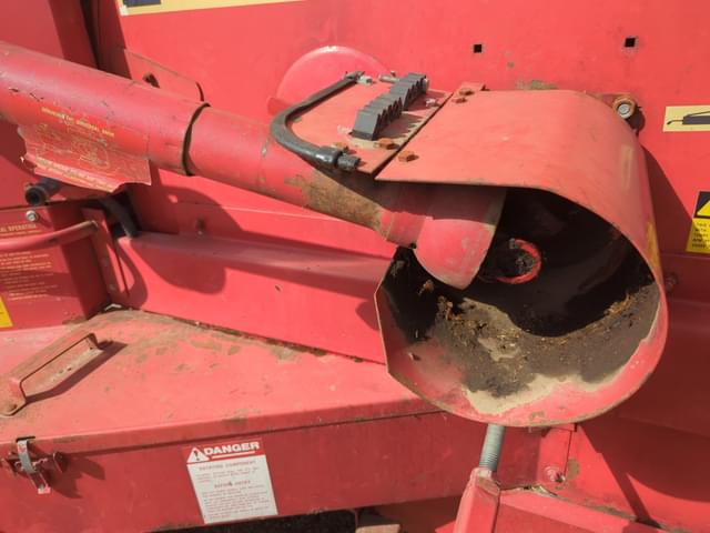 Image of Gehl 1540 equipment image 4