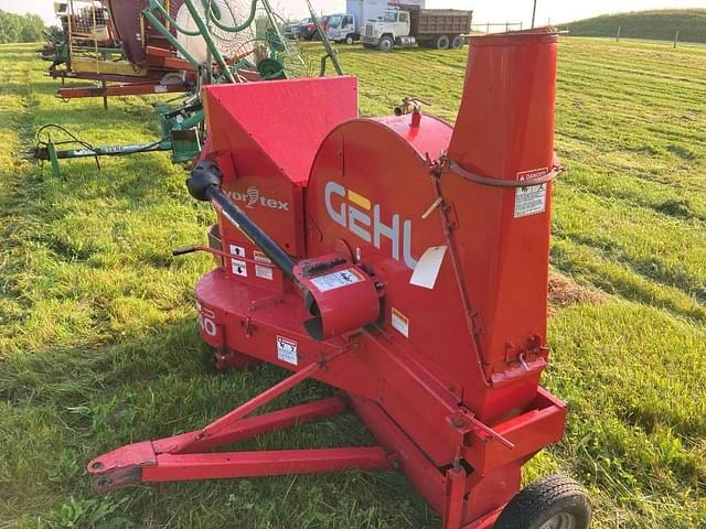 Image of Gehl 1540 equipment image 4