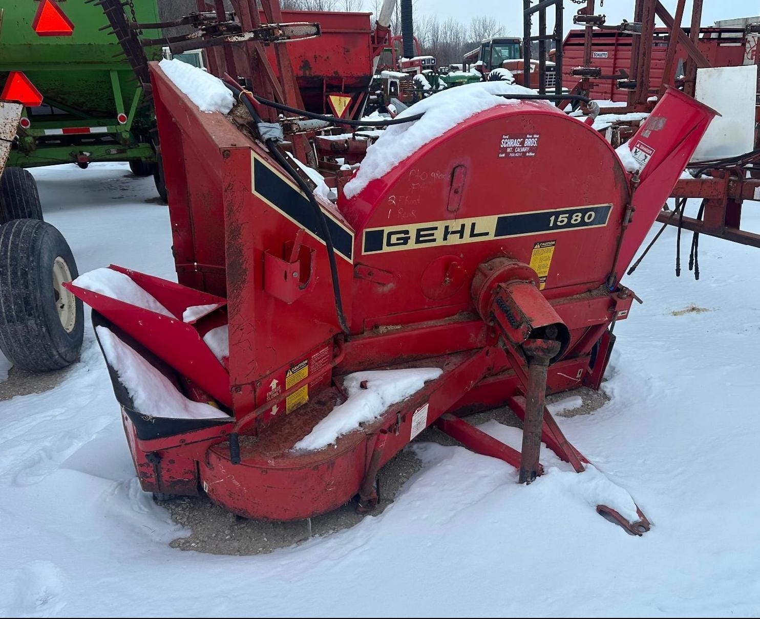 Gehl 1580 Equipment Image0