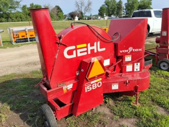Image of Gehl 1580 equipment image 2