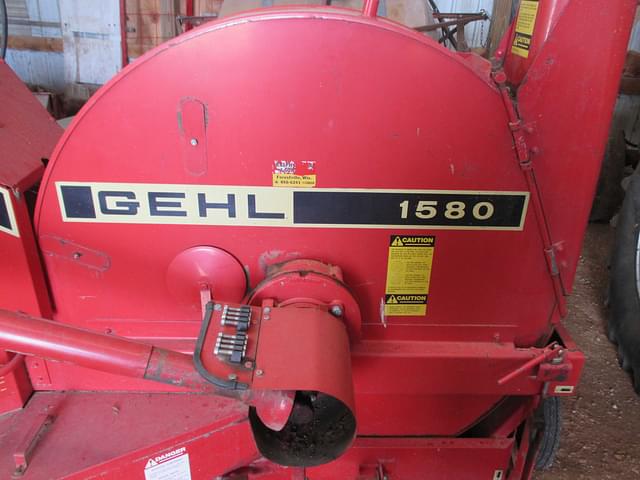 Image of Gehl 1580 equipment image 1