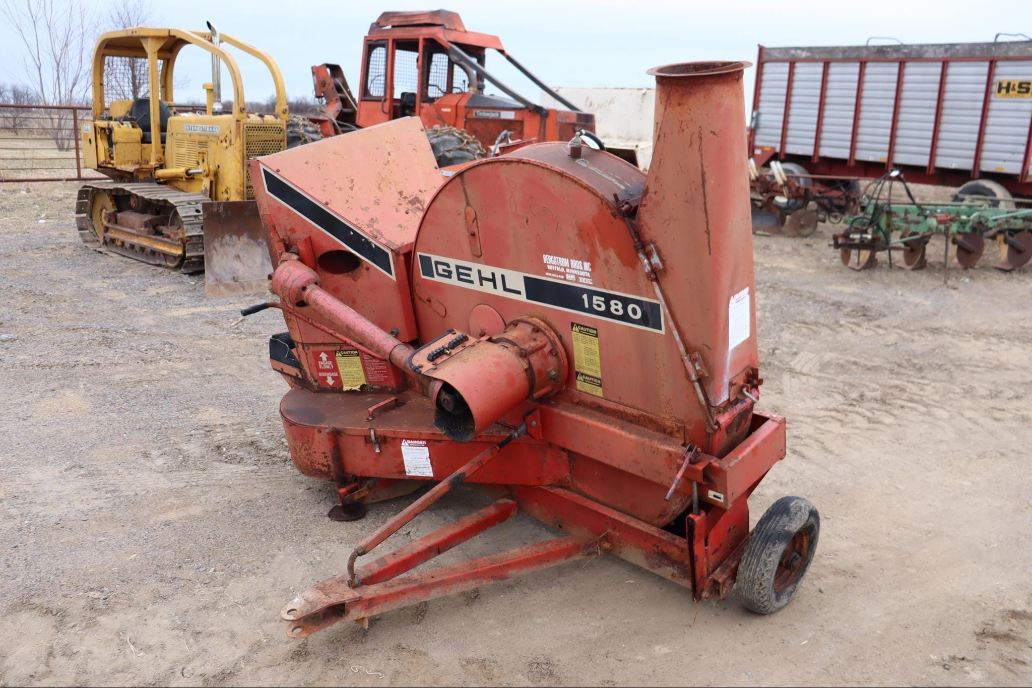 Gehl 1580 Equipment Image0