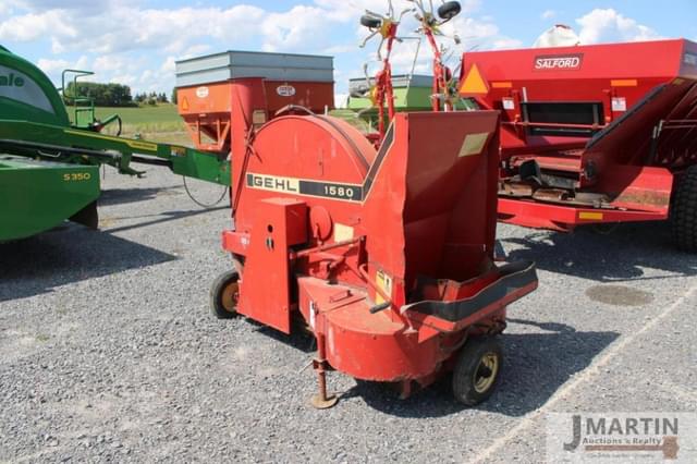 Image of Gehl 1580 equipment image 2