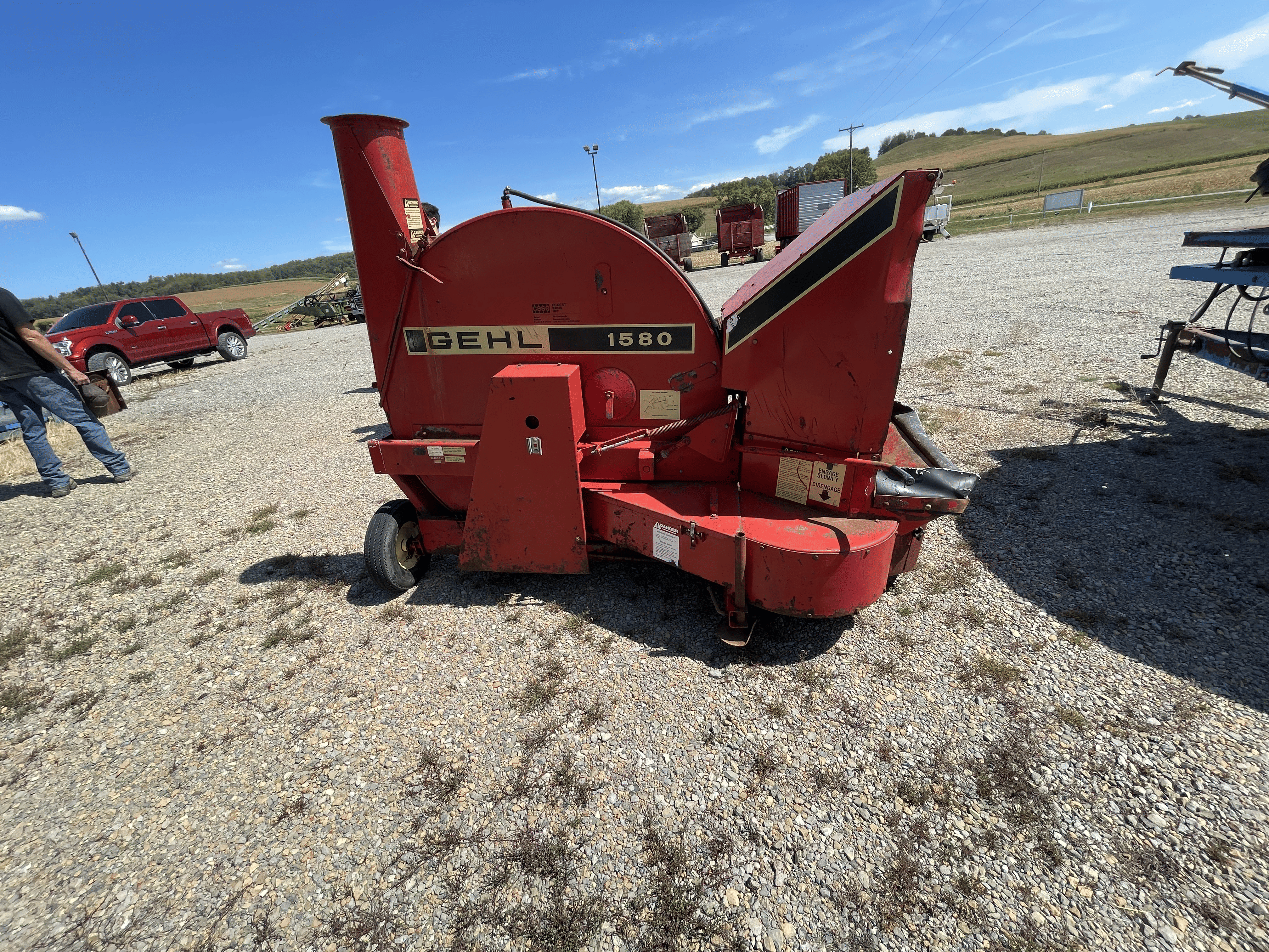 Gehl 1580 Equipment Image0