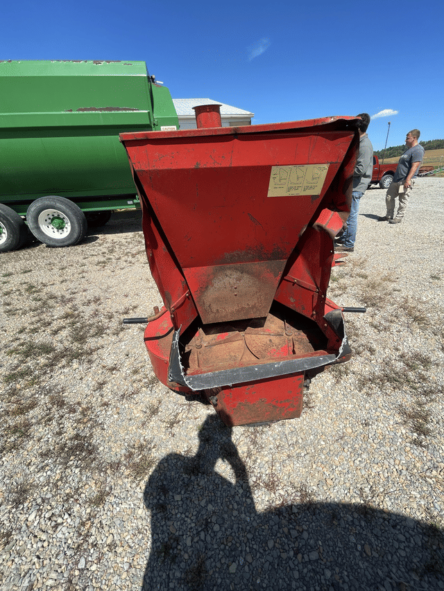 Image of Gehl 1580 equipment image 1