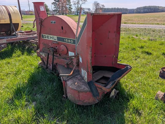 Image of Gehl 1580 equipment image 1