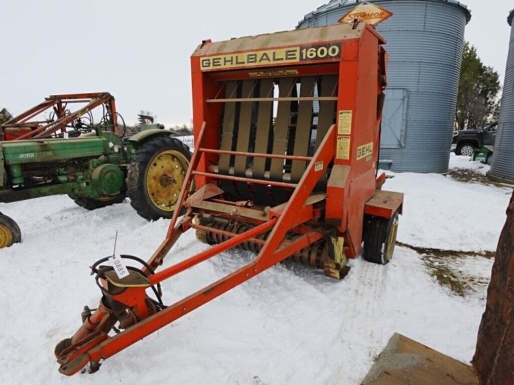 Gehl 1600 Equipment Image0