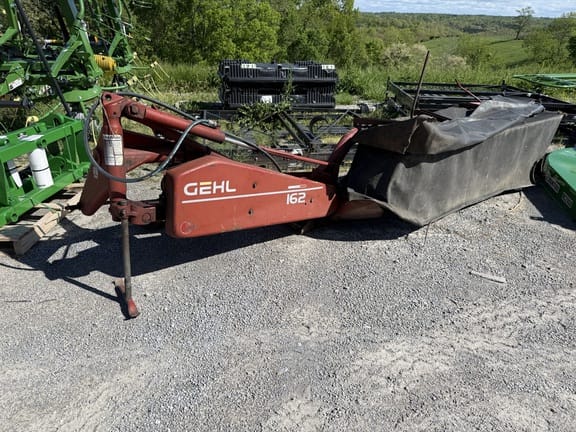 Gehl 162 Equipment Image0