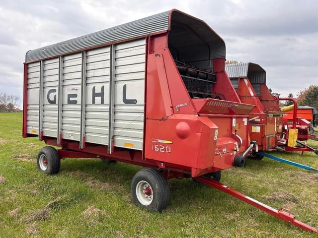 Image of Gehl 1620 equipment image 2