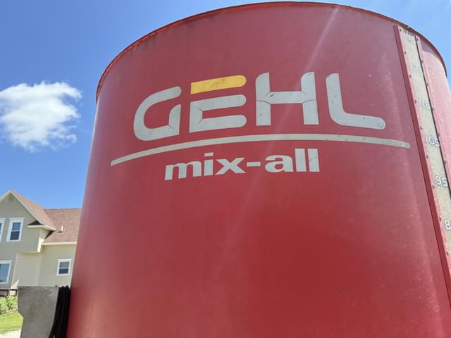 Image of Gehl 170 equipment image 1
