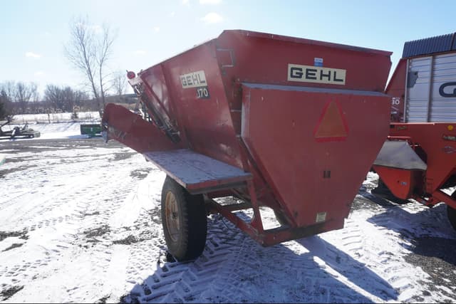 Image of Gehl 170 equipment image 4