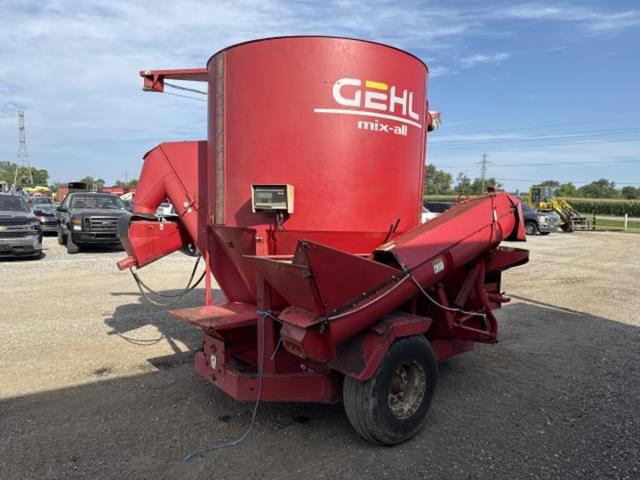 Image of Gehl 170 equipment image 2