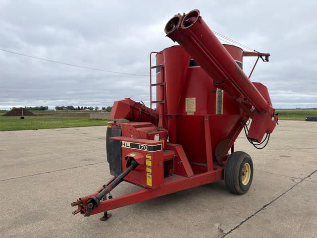 Image of Gehl 170 equipment image 1