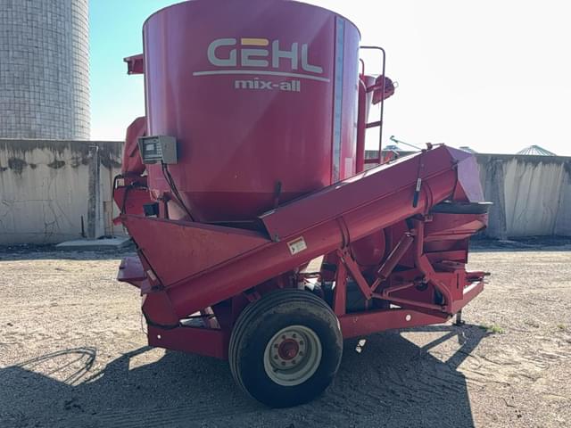 Image of Gehl 170 equipment image 4