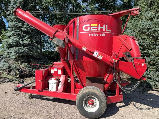 Image of Gehl 170 equipment image 1