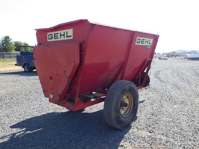 Image of Gehl 170 equipment image 3