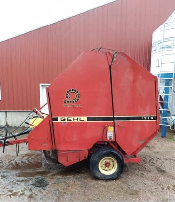 Main image Gehl 1710