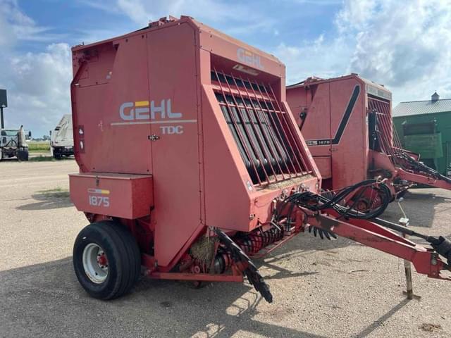 Image of Gehl 1875 equipment image 3