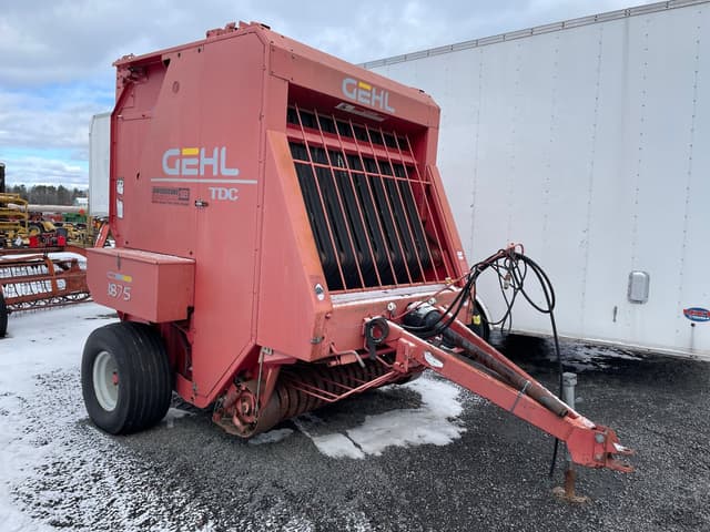 Image of Gehl 1875 equipment image 2