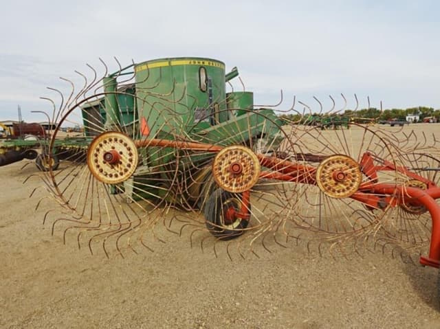 Image of Gehl 206 equipment image 2