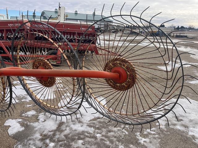 Image of Gehl 206 equipment image 2