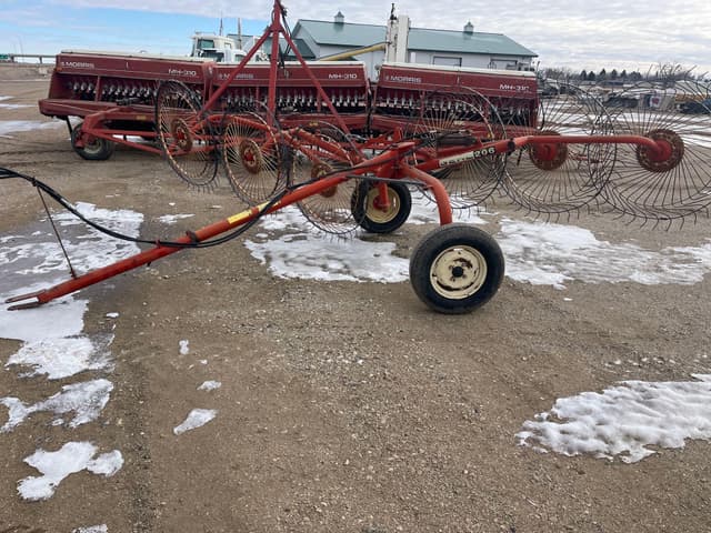 Image of Gehl 206 equipment image 1